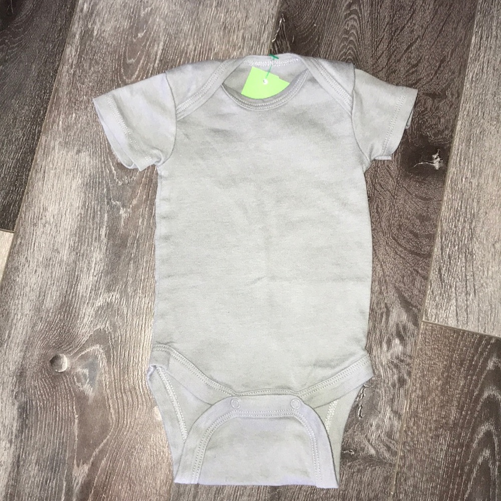 🤍Gray Onesie🤍